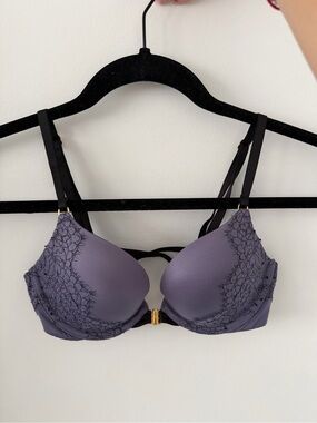 Victoria Secret Very Sexy Push Up Bra Size 32B
